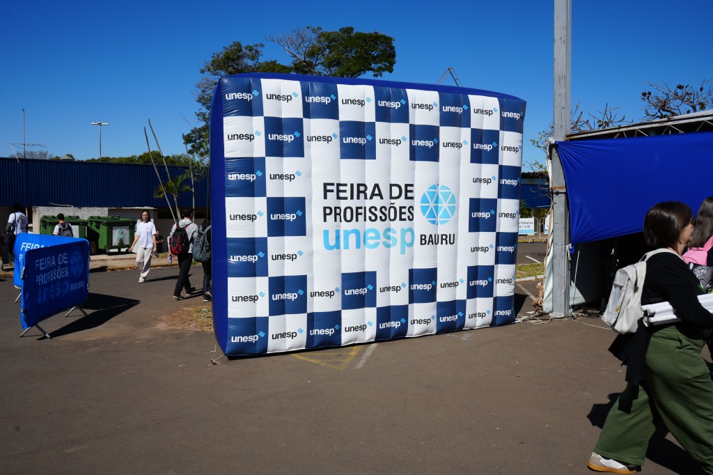 Feira de Profissões da Unesp atrai estudantes de&nbsp;Bauru